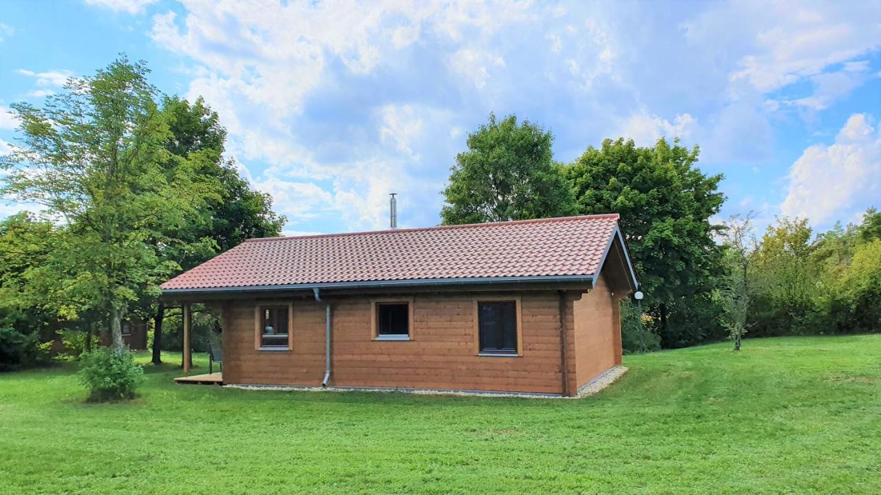 Oekologisches Holzblock-Ferienhaus 150 Im Lauterdoerfle Zu Vermieten - Neubau Villa Hayingen Exterior photo